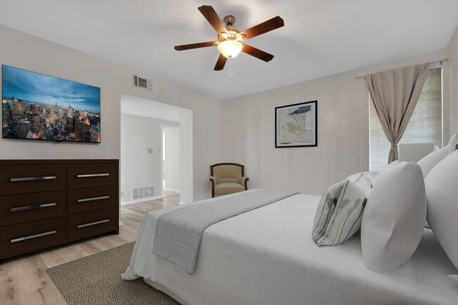 Photo - Charming 2 Bedroom Condominum Unit 601