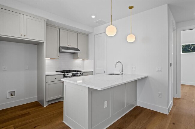 Photo - 4525 S 3rd St