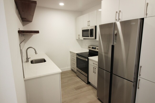 GREAT 2 BEDROOM IN THE SOUTH END!!!! - GREAT 2 BEDROOM IN THE SOUTH END!!!! Condo