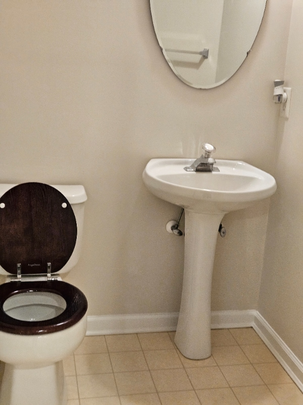 Building Photo - 9365 Ridings Way