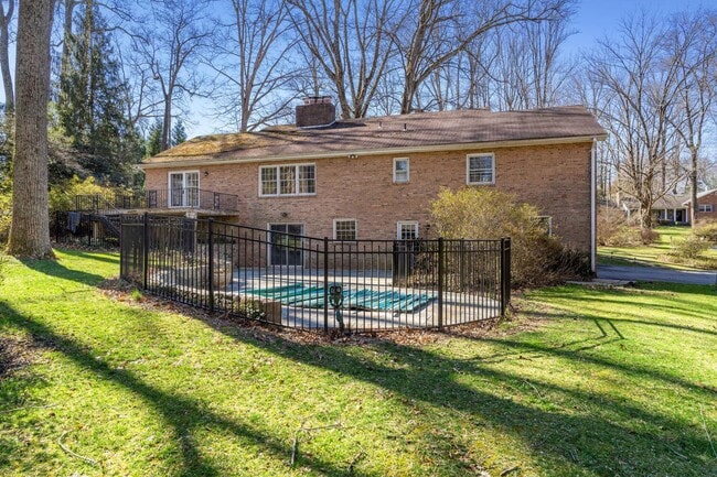 Photo - 7616 Burford Dr