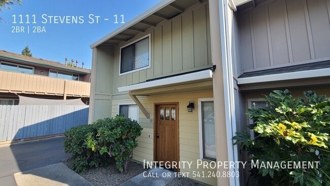 Photo - 1111 Stevens St