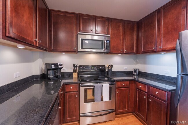 Photo - 1101 Haxall Point Unit U406