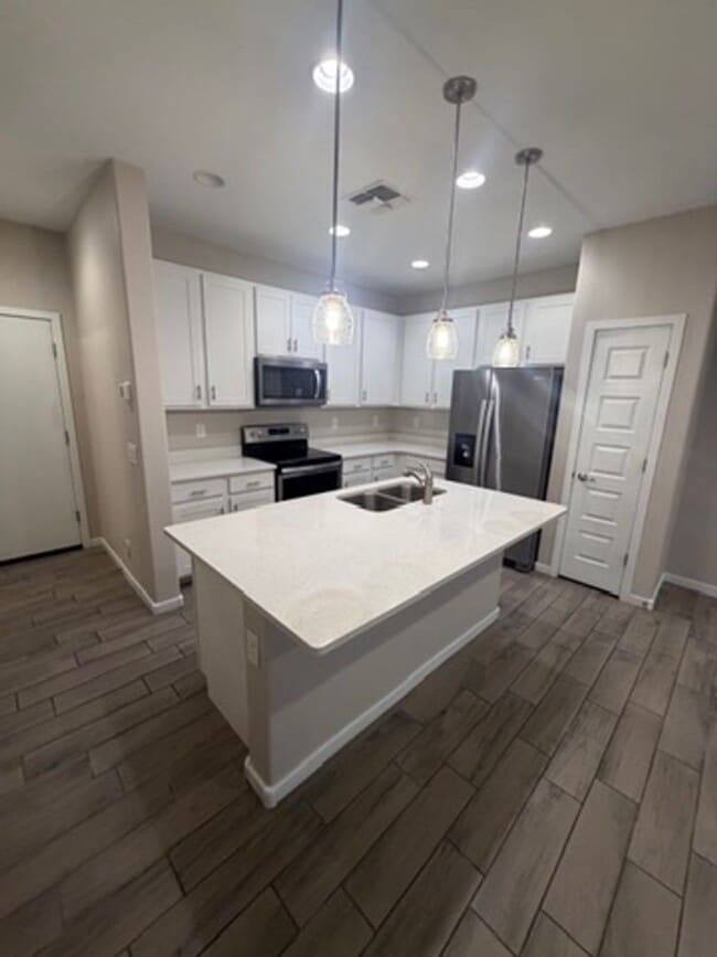 Photo - Newer home in Tempe!! 3 bedrooms & 2.5 baths with 2-car garage. Loaded with upgrades!