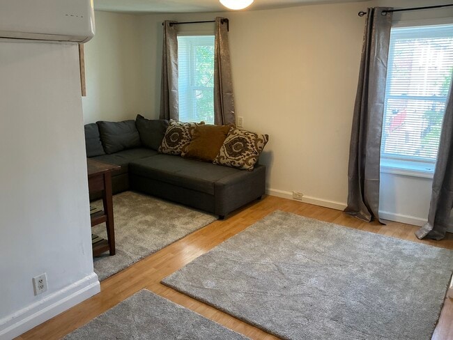 Photo - 1022 Pine St