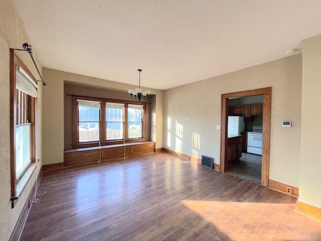 Photo - Spacious 3 bedroom home with finished basement