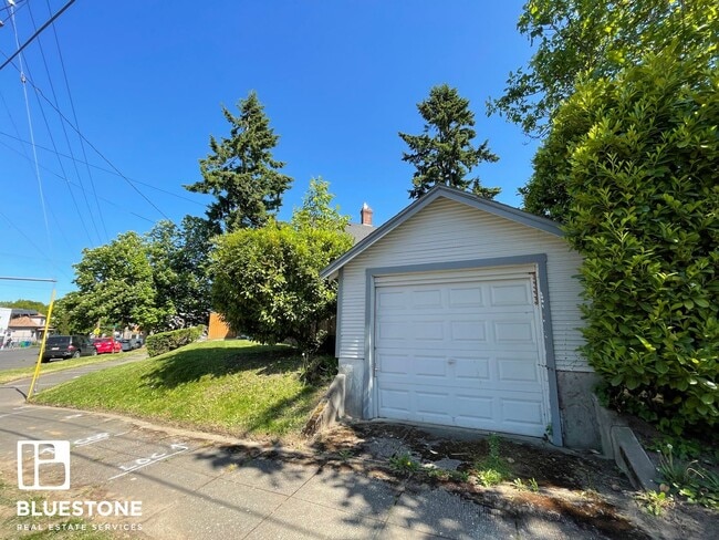 Photo - 1204 NE Dekum St