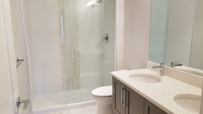 Photo - 20211-20266 66 Ave