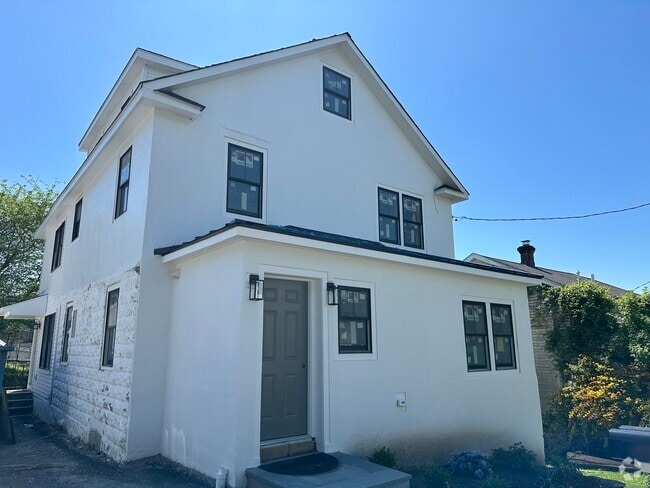 Building Photo - 69 Cos Cob Ave Rental