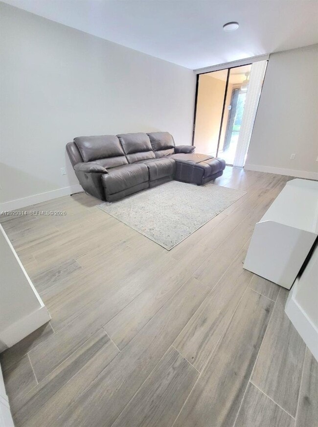 Photo - 15495 N Miami Lakeway Unit 105-4