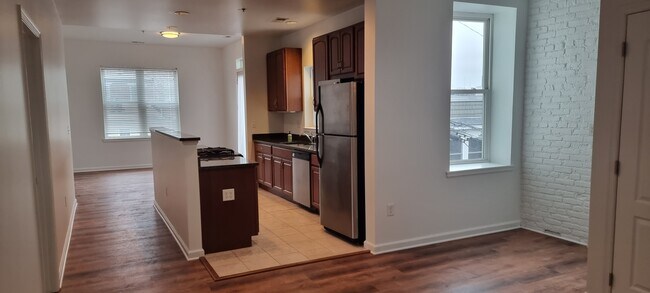 Photo - 1118 S Charles St Unidad 5