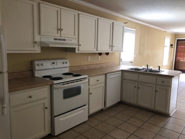 Photo - 101 Carrollton - available August 15, 2026