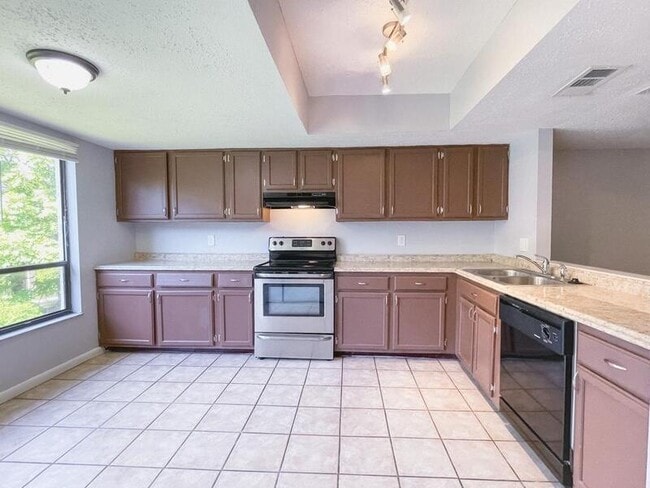 5143 Puritan Cir