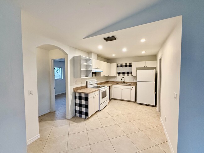 Photo - 318 Hightower Ave S