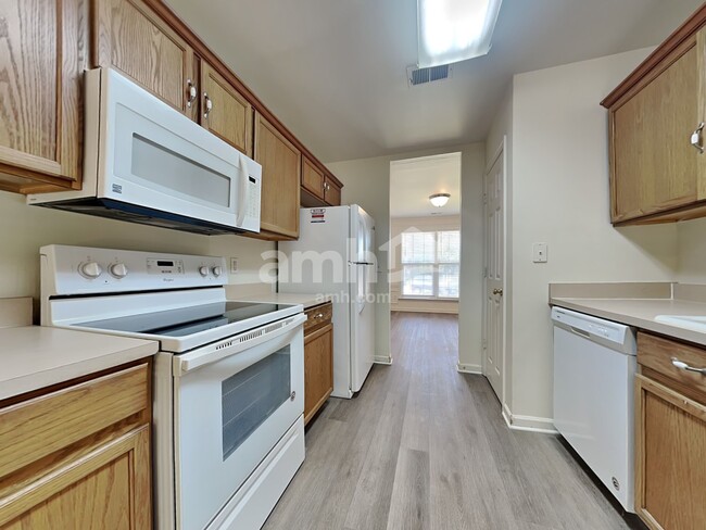 710 Bob White Ct