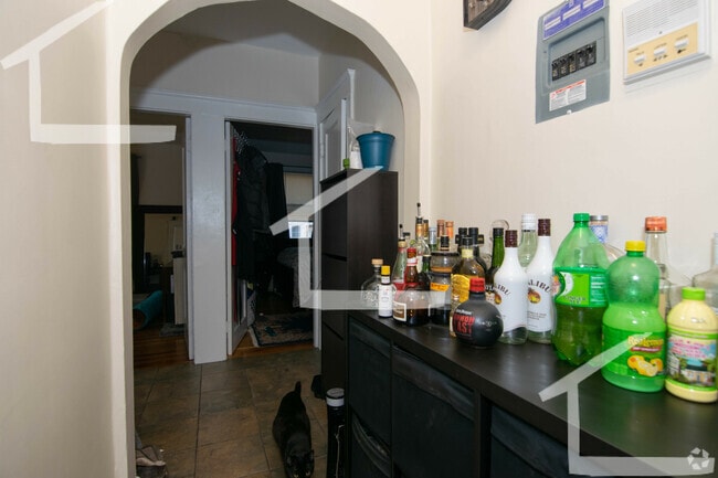 Building Photo - 22 Chiswick Rd Unit 3 Rental