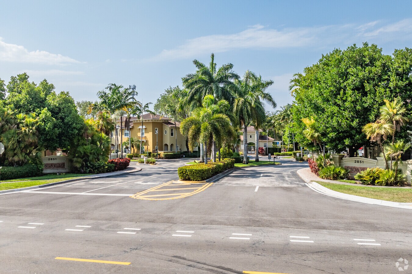 Entrance - Tuscan Villas