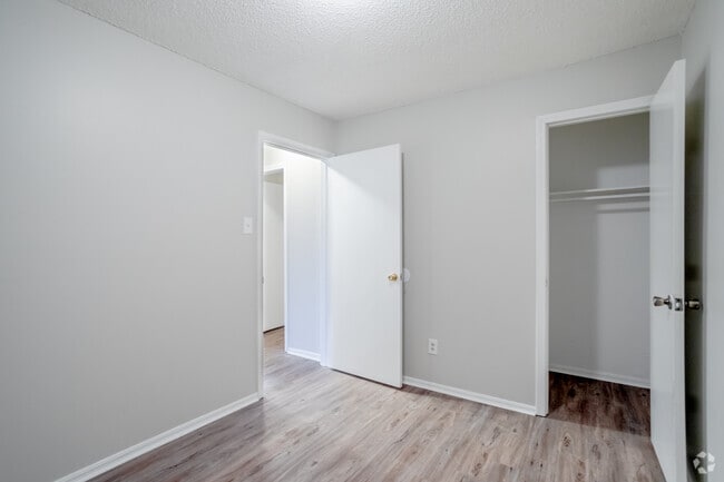 2HAB,1BA-850&nbsp;ft² - Phoenix Village