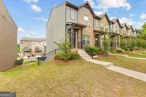 Building Photo - 1006 Bayrose Cir