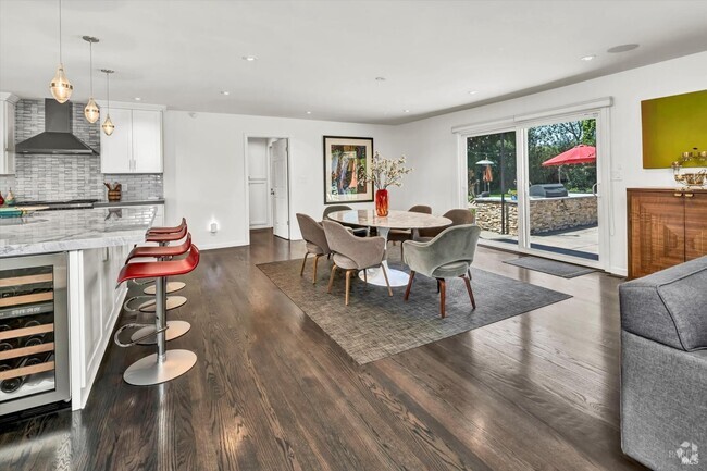 Building Photo - 1790 McKinley Rd Rental