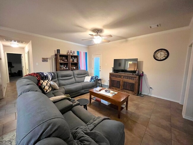 Photo - AUGUST 2026 PRE-LEASE Beautiful 4 Bedroom ...