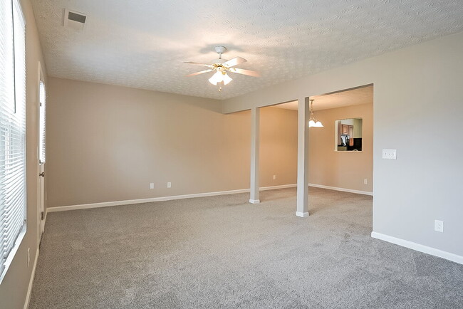 Photo - 216 Meadowlark Pl