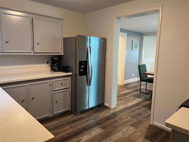 Building Photo - 1206 Ave N Ursuline St