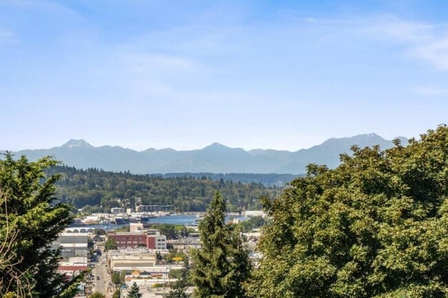 Photo - 1 bedroom in Seattle WA 98103 Unit Lower