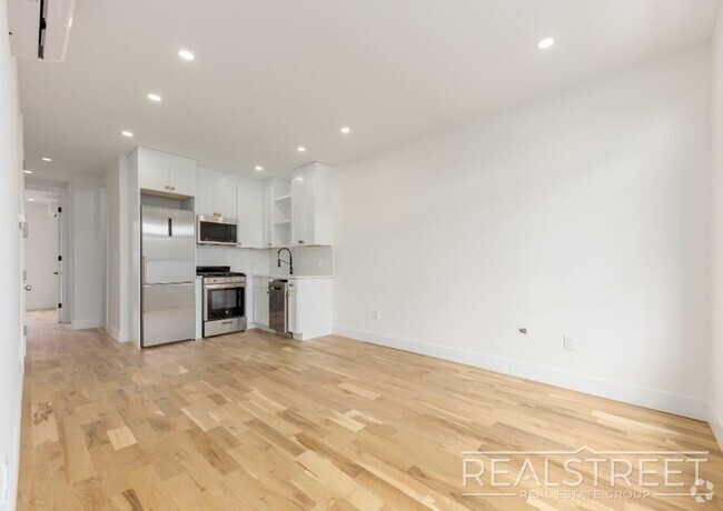 Building Photo - new 3 bed 2 Bath Duplex in Ocean Hill! Unit 1 Rental