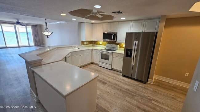 Photo - 480 Sail Ln Unit 302