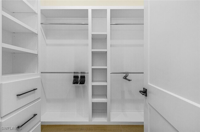 Photo - 618 31st St NW