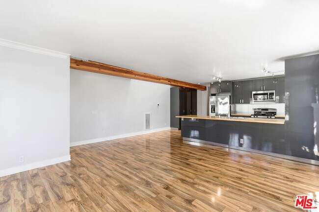 Photo - 222 N New Hampshire Ave