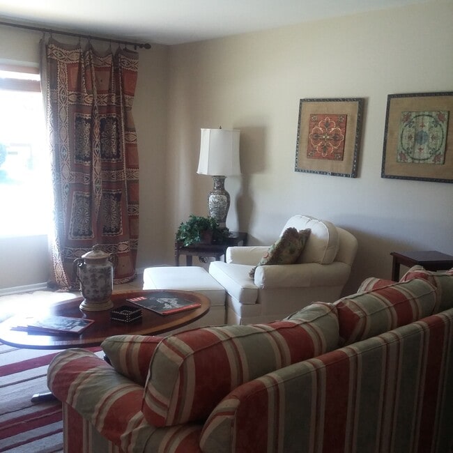 Photo - 4047 S Madelia St