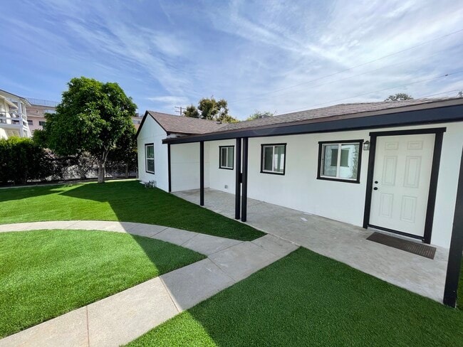 Photo - 340 W Alameda Ave Unidad House