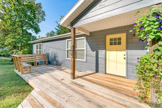 Photo - 209 S Willow Ave