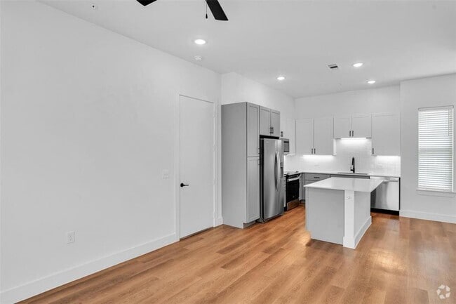Building Photo - 1426B Forward Dr Rental
