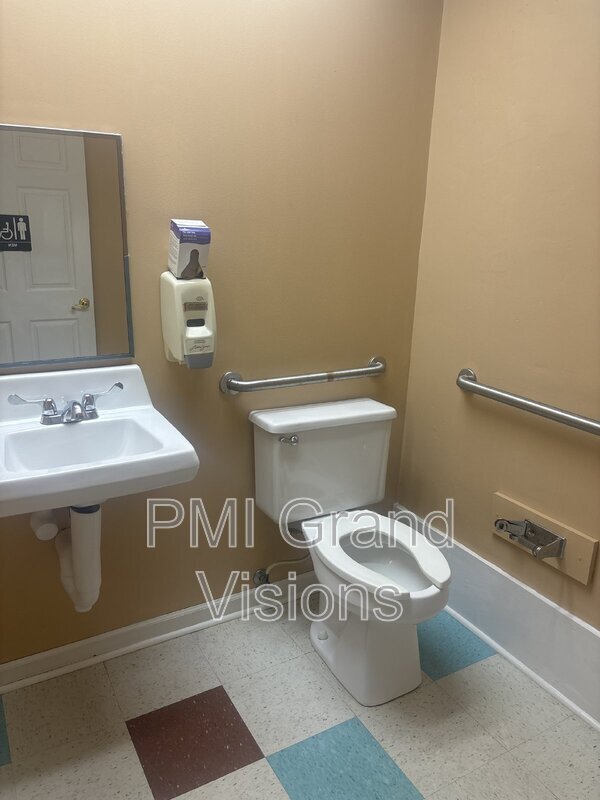 Photo - 603 Monroe Ave