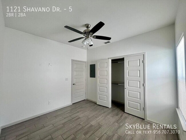 Photo - 1121 Shavano Dr Unit 5