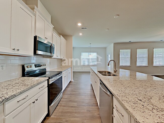 Photo - 2410 Abundance Ln