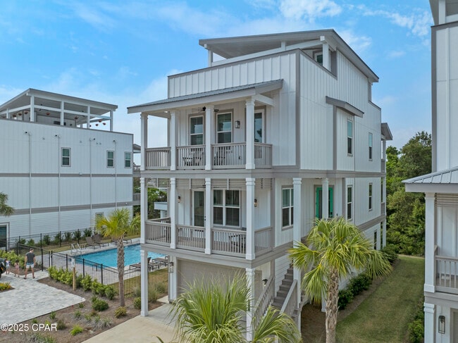 Building Photo - 15 E Queen Palm Dr Rental