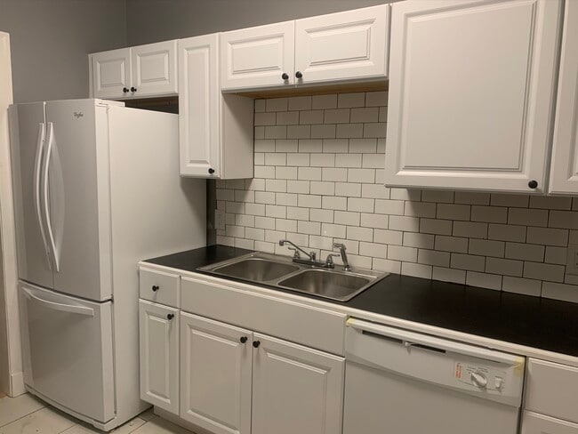 Building Photo - 4026 N State St Rental