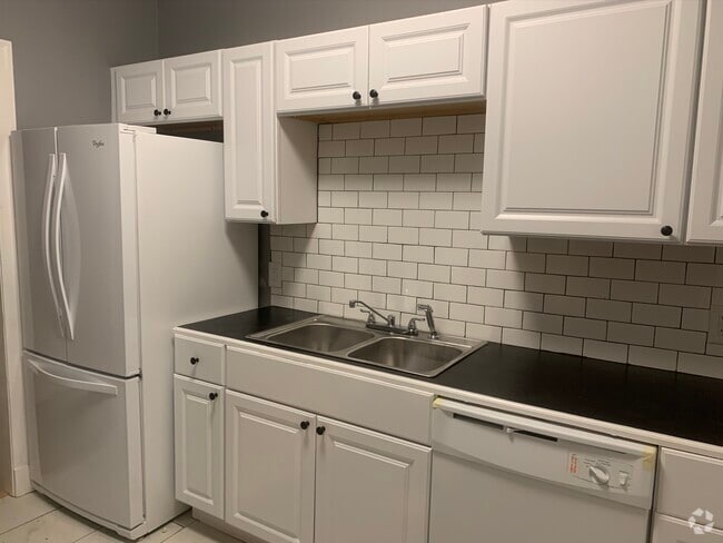 Building Photo - 4026 N State St Rental