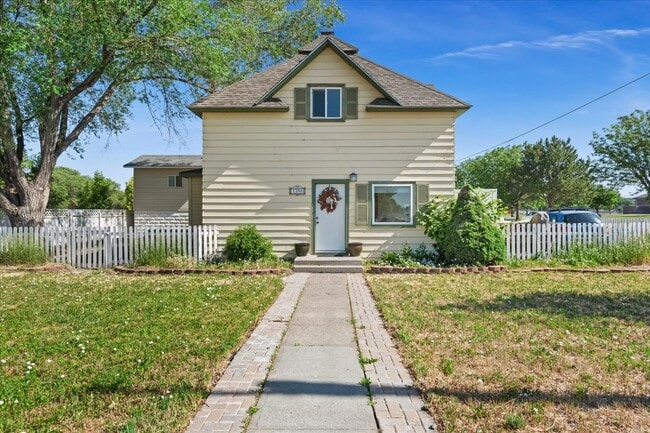 Building Photo - 1390 E 6th S Rental