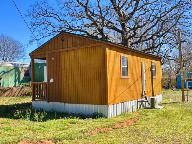 Photo - Studio in West Batesville Unit 509 Ferrell