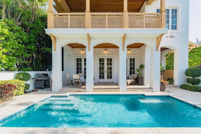 Photo - 1127 Miramar Dr