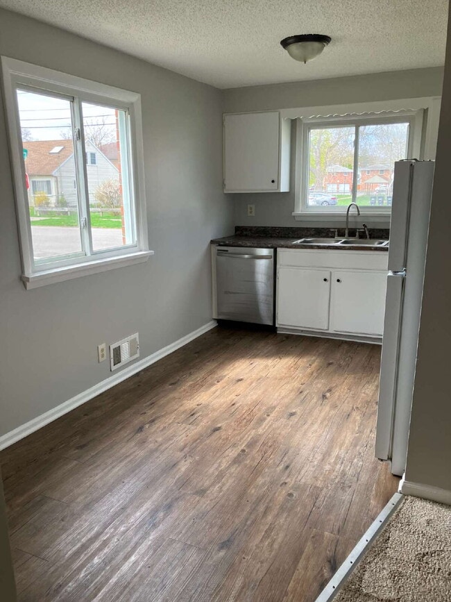 Photo - Available May 1!  Spacious 3 BR, 1.5 Bath in East Rochester