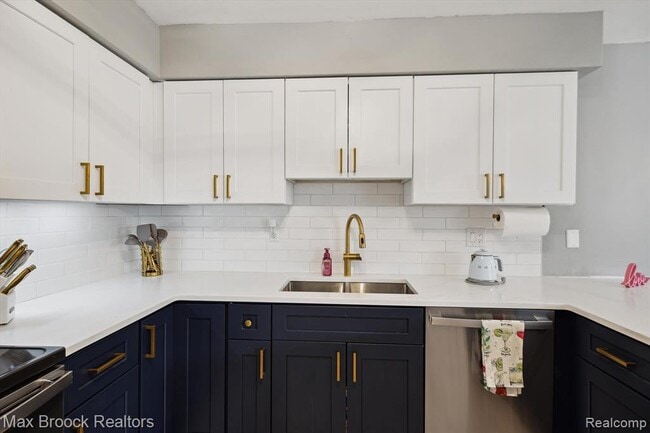 Photo - 1131 Indianwood Trail