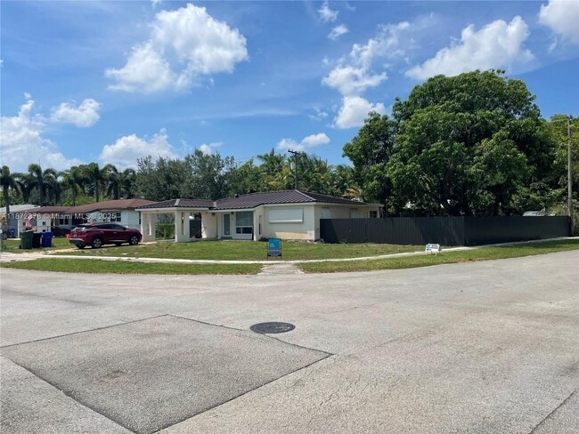 Building Photo - 3301 SW 20th Ct Rental