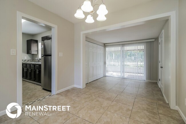 Photo - 1916 Colton Dr