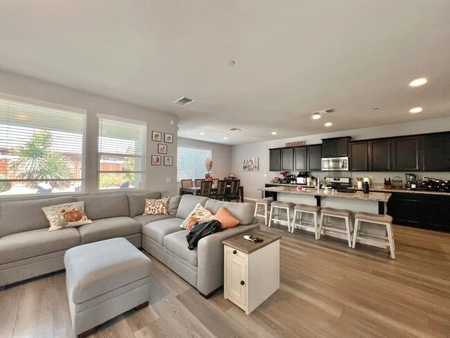 Photo - Perfect Family Home in Hollister